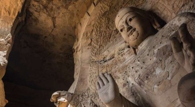 25年订婚吉日 年底结婚黄道吉日？